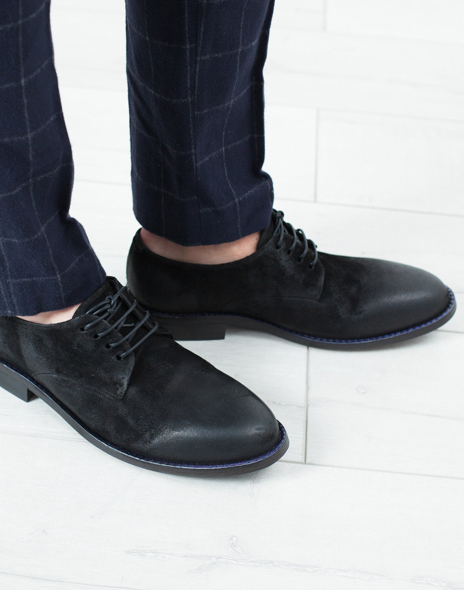 Sassolo Oxford in Black